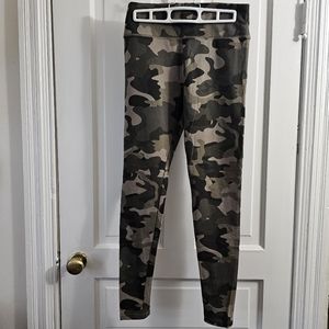 Wild Fable Camo leggings